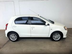Toyota Etios hatch 1.5 Sprint - Image 3
