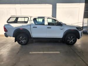 Toyota Hilux 2.4 GD-6 Raider X 4X4 automaticD/C - Image 3