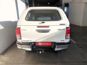 Toyota Hilux 2.4 GD-6 Raider X 4X4 automaticD/C - Image 5