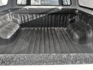 Toyota Hilux 2.4 GD-6 Raider X 4X4 automaticD/C - Image 6