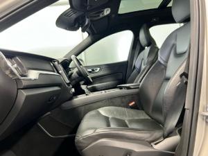 Volvo XC60 D4 AWD Momentum - Image 12