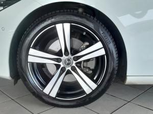 Mercedes-Benz C-Class C220d Avantgarde - Image 3