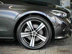 Mercedes-Benz C-Class C200 Avantgarde - Image 12