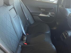 Mercedes-Benz E-Class E200 Avantgarde - Image 7