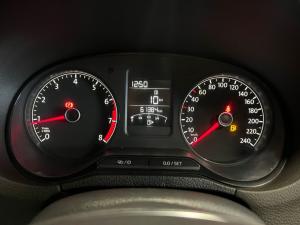 Volkswagen Polo sedan 1.4 Comfortline - Image 10