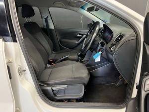 Volkswagen Polo sedan 1.4 Comfortline - Image 15