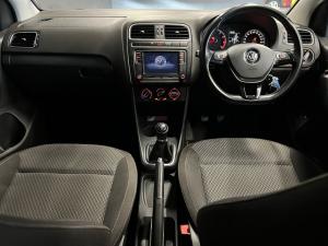 Volkswagen Polo sedan 1.4 Comfortline - Image 9