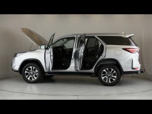 Toyota Fortuner 2.4GD-6 auto - Image 11