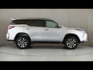 Toyota Fortuner 2.4GD-6 auto - Image 3