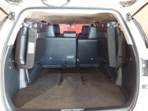 Toyota Fortuner 2.4GD-6 manual - Image 12
