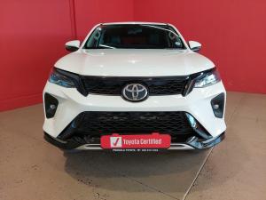 Toyota Fortuner 2.4GD-6 manual - Image 4