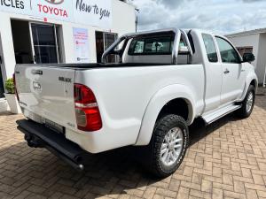 Toyota Hilux 3.0D-4D Xtra cab 4x4 Raider Dakar edition - Image 2