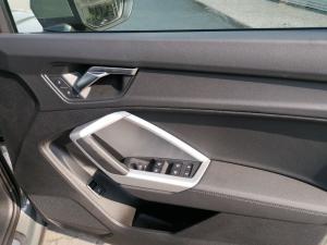 Audi Q3 35 TDI S Tronic Urban Edition - Image 15
