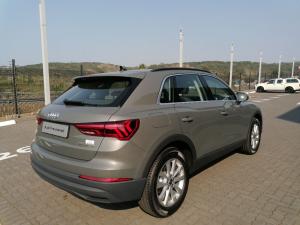 Audi Q3 35 TDI S Tronic Urban Edition - Image 2