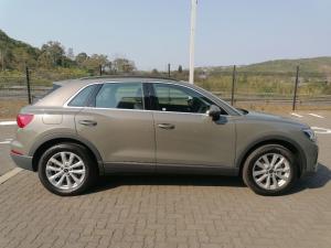 Audi Q3 35 TDI S Tronic Urban Edition - Image 5