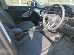 Audi Q3 35 TDI S Tronic Urban Edition - Image 6