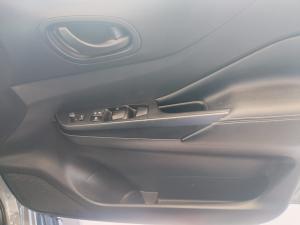 Nissan Navara 2.5DDTI PRO-2X automatic D/C - Image 9