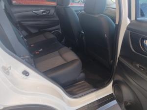 Nissan X Trail 2.5 Acenta 4X4 CVT - Image 9