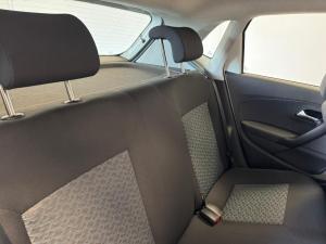 Volkswagen Polo Vivo 1.6 Life TIP - Image 9
