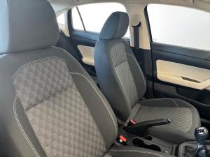 Volkswagen Polo 1.6 - Image 8