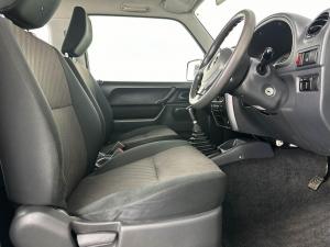 Suzuki Jimny 1.3 - Image 17