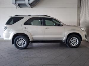 Toyota Fortuner 2.5D-4D auto - Image 3