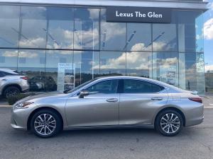 Lexus ES 300h EX - Image 5