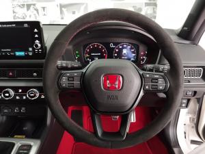 Honda Civic Type R - Image 10