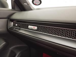 Honda Civic Type R - Image 12