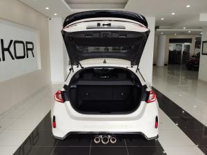 Honda Civic Type R - Image 16