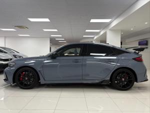 Honda Civic Type R - Image 2