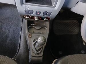 Nissan NP200 1.6i - Image 6