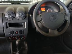 Nissan NP200 1.6i - Image 7