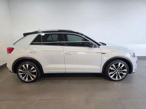 Volkswagen T-Roc 2.0TSI 140kW 4Motion R-Line - Image 3