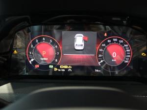 Volkswagen Golf GTI - Image 11