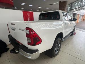 Toyota Hilux 2.8GD-6 double cab Raider auto - Image 2
