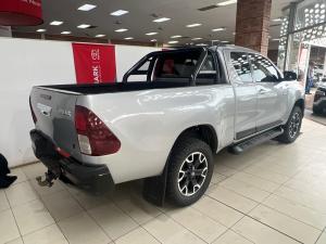 Toyota Hilux 2.8GD-6 Xtra cab 4x4 Legend 50 - Image 2