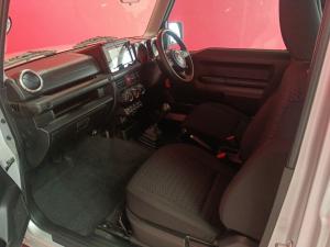 Suzuki Jimny 1.5 GLX - Image 7