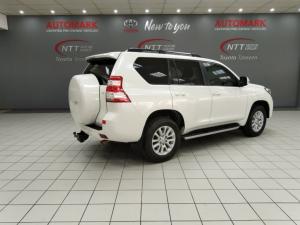 Toyota Prado VX 3.0 TDi automatic - Image 2