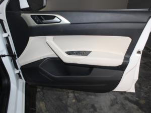Volkswagen Polo 1.0 TSI Style Tiptronic - Image 15