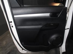 Toyota Hilux 2.4 GD-6 Raider 4X4D/C - Image 13