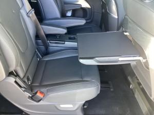 Mercedes-Benz V300d Exclusive - Image 20