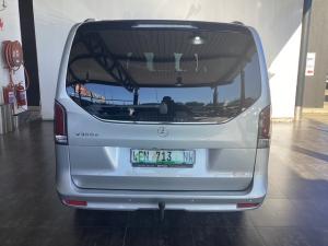 Mercedes-Benz V300d Exclusive - Image 4