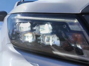 Nissan Navara 2.5DDTI PRO-4X 4X4 automatic D/C - Image 22