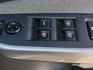 Nissan Magnite 1.0T Acenta CVT - Image 19