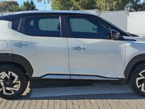 Nissan Magnite 1.0T Acenta CVT - Image 5