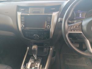 Nissan Navara 2.5DDTI LE/LE Plus automatic D/C - Image 16