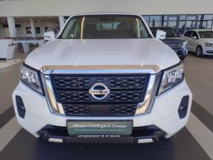 Nissan Navara 2.5DDTI LE/LE Plus automatic D/C - Image 3