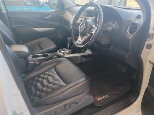 Nissan Navara 2.5DDTI LE/LE Plus automatic D/C - Image 8