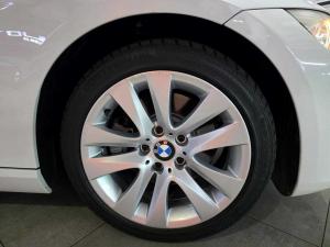 BMW 330i Convert automatic - Image 19